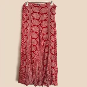 Earthbound Trading Co Red & White Wide Leg Cropped Size L
